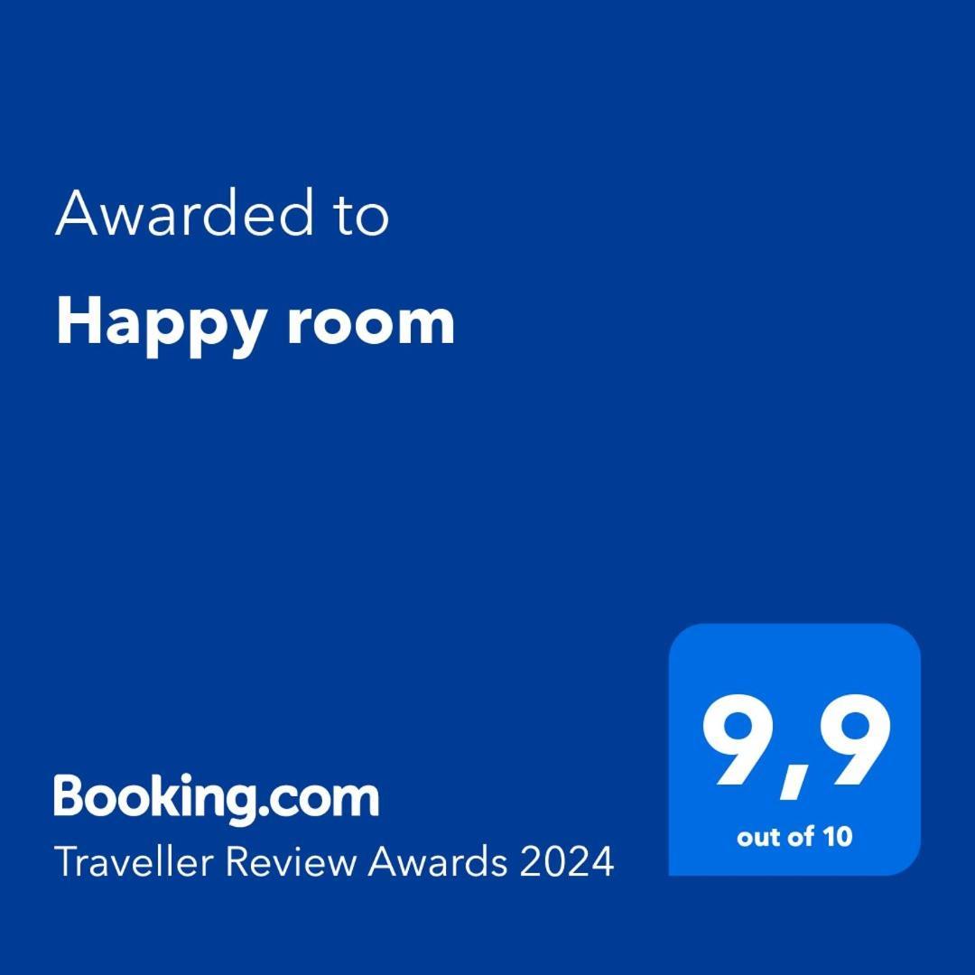 Happy Room Карловаць Екстер'єр фото